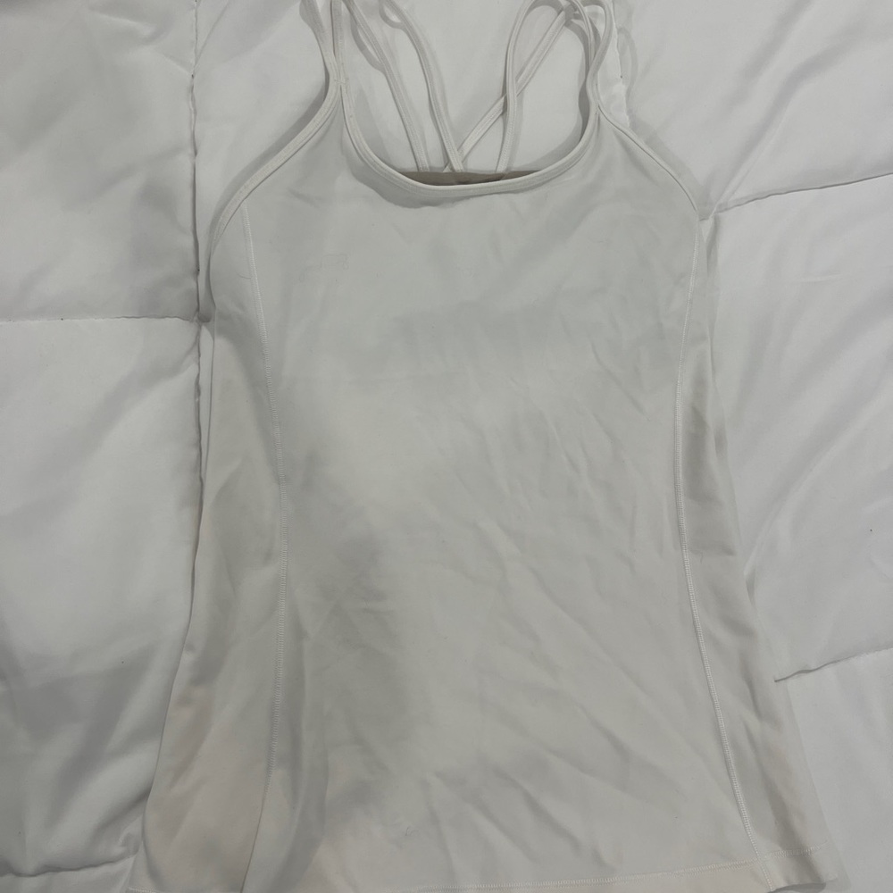 White lululemon tank top with built in bra